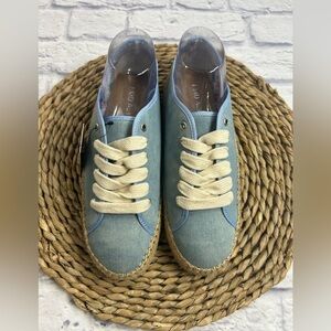 NWT Emu Australia “Ever Natural” Ladies Chambray Fashion Sneakers. Size 10.